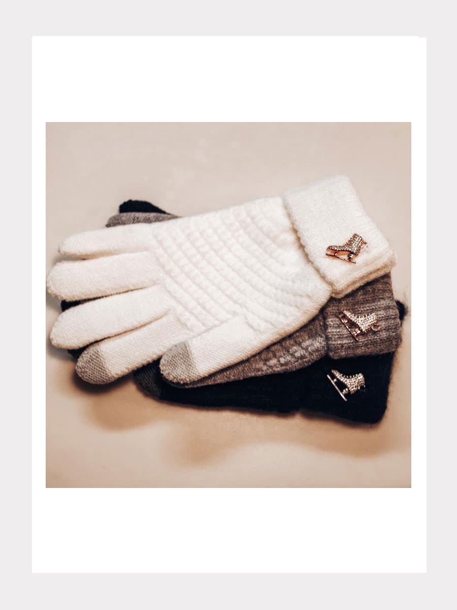 Strickhandschuhe mit Kristallschmuck