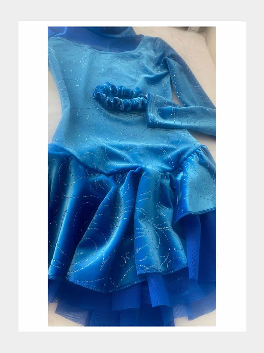 Eiskunstlauf Langarm Samtkleid  mit Glitzer