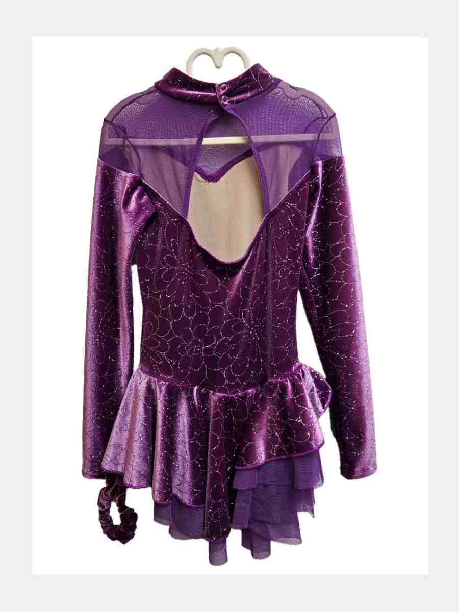 Langarm Kürkleid mit Glitzer-Blumen - Samt-Dress