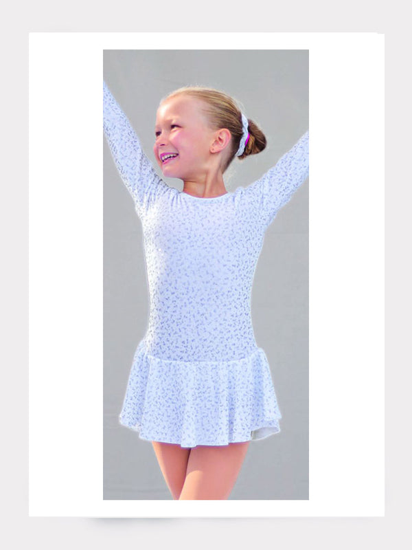 Eiskunstlauf Langarm Samtkleid in Weiss Glitzermotiv Frost