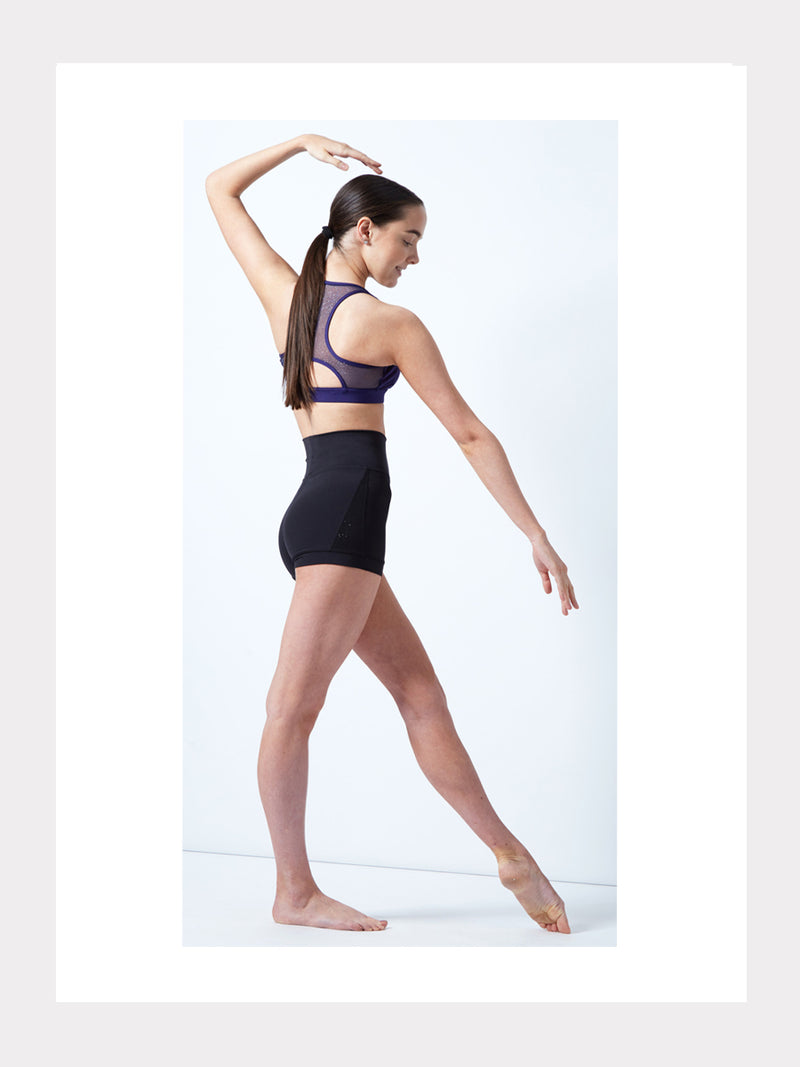 Hochtaillierte COSMOS Shorts